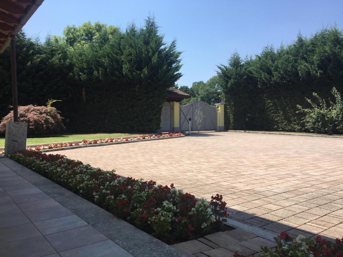 Villa Althea Ronago Esterno foto