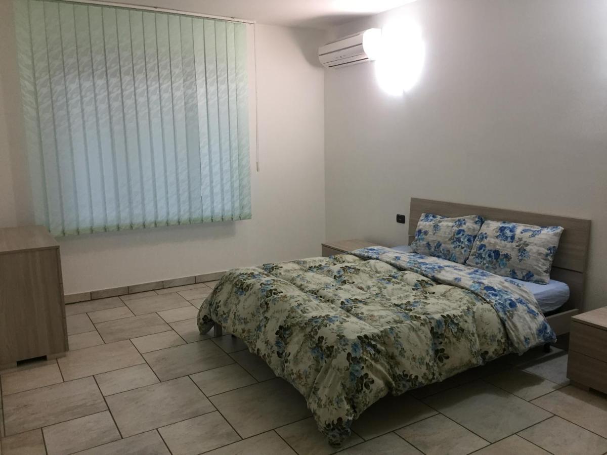Villa Althea Ronago Esterno foto