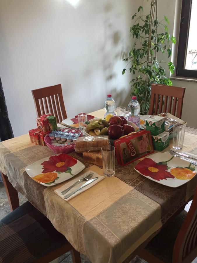 Villa Althea Ronago Esterno foto
